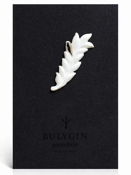 Брошь ручной работы Фарфор Булыгина «Веточка», бело-серебристая, фото 1.