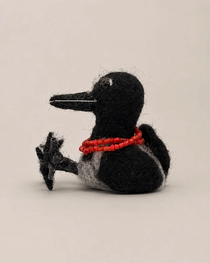 Валяная игрушка Северяшка «Ворона в бусах», шерсть, фото 3.