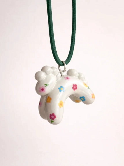 Подвеска ручной работы Счастливые истории «Лошадка» с цветами, полимерная глина, фото 2.