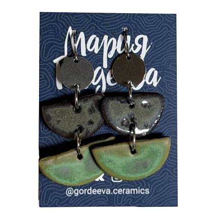 Серьги Мария Гордеева асимметричные составные, керамика, хаки с коричневым, фото 1.
