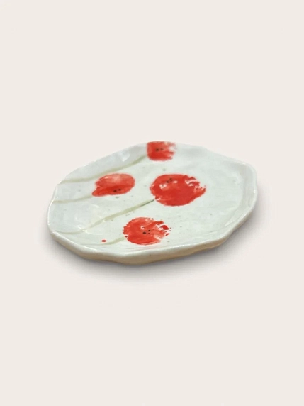 Блюдце ручной работы Катя Вебер Катя Вебер "Красные маки", керамика, 8 см, фото 2.