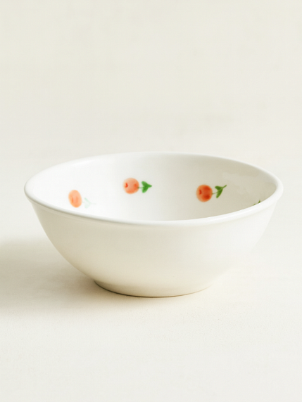 Тарелка глубокая ручной работы Лисёнок с клюквой, белая, фарфор, 12 см, фото 2.