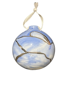 Ёлочная игрушка Верба керамика шар голубой с серебряными линиями, 7 см