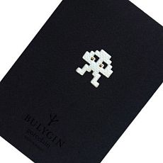 Брошь ручной работы Bulygin «Захватчик» малая, белая, фарфор