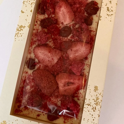 Шоколад белый Чоколав с клубникой, малиной и вишней, фото 2.