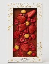 Молочный бельгийский шоколад с клубникой, малиной и фундуком