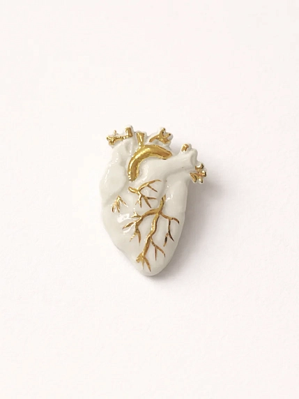 Брошь ручной работы Фарфор Булыгина «Сердце», бело-золотистая, фото 3.