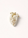 Брошь ручной работы Фарфор Булыгина «Сердце», бело-золотистая, превью фото 3