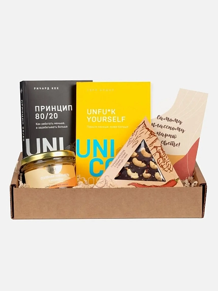 Подарочный набор с книгами «Unf*ck yourself», «Принцип 80/20» и сладостями, фото 1.