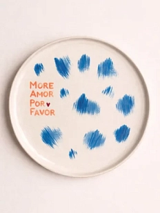 Тарелка ручной работы РУКИ В ГЛИНЕ «More amor..», полуфарфор, 25 см