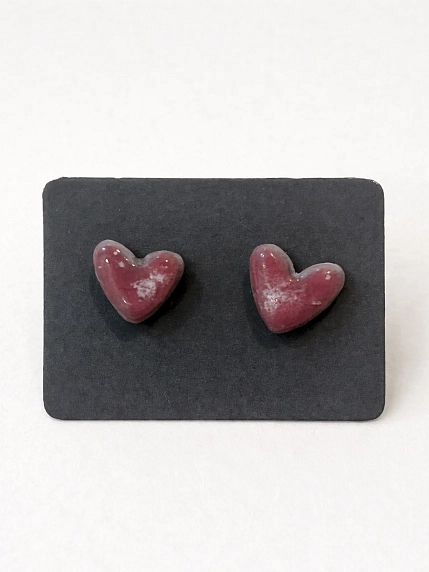 Серёжки-гвоздики ручной работы Мария Гордеева Сердечки, керамика, фиолетовые, фото 1.