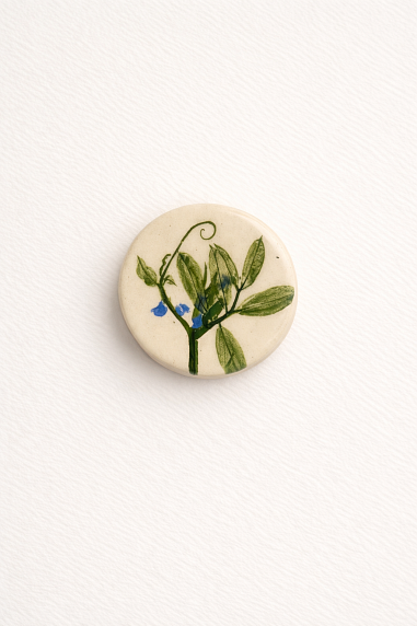 Брошь ручной работы Elizabeth Madar Оттиск трав, керамика, фото 1.