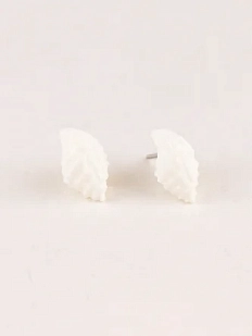 Сережки-гвоздики «Ракушки-улитки», белые, фарфор, в ассортименте