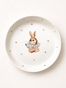 Тарелка ручной работы с бортиком Зайка в жабо с коричневыми сердечками, белая, фарфор, 19 см