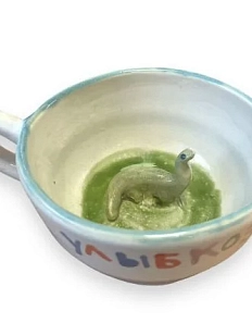 Кружка ручной работы с фигуркой динозавра внутри и надписью «Улыбкозаврр», керамика, 350 мл