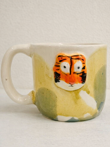 Кружка ручной работы Мария Гордеева с фигуркой «Тигр», зелёная, полуфарфор, 300 мл, фото 1.
