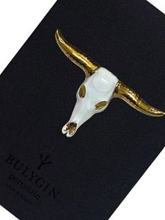 Брошь ручной работы Bulygin «Бык», фарфор, бело-золотистая