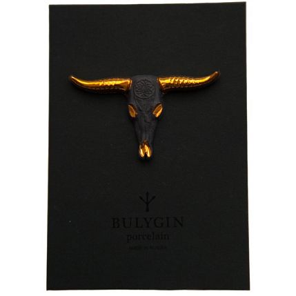 Брошь ручной работы Bulygin «Бык», фарфор, чёрно-золотистая, фото 1.