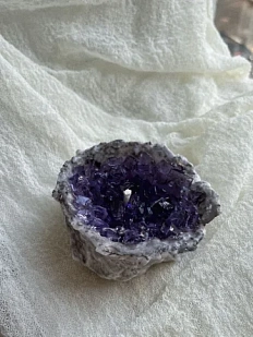 Интeрьерная свеча Медленные свечи «Кристалл», фиолетовая