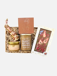 Подарочный набор с фигуркой зайца и сладостями №2