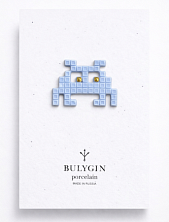 Брошь ручной работы Bulygin «Захватчик» №2, синяя, фарфор