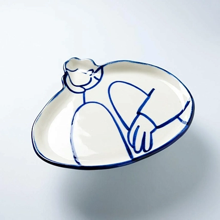 Фигурная тарелка ручной работы ЮЛЬНИКА (JULNIKA) «Приятель», полуфарфор, 21 см, фото 2.