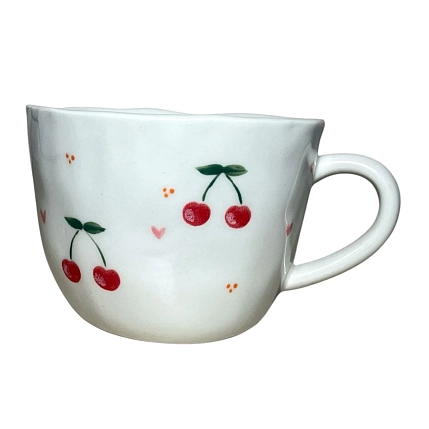 Кружка ручной работы Slowday Ceramics с вишнями и сердечками, полуфарфор, 400 мл, фото 2.