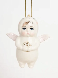 Ёлочная игрушка Ким керамика «Малыш в костюме динозаврика», белый, 10 см, фарфор