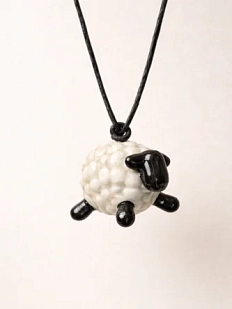 Подвеска ручной работы Счастливые истории «Овечка», полимерная глина