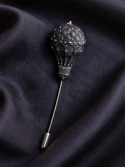 Брошь ручной рабриы Фарфор Булыгина «Аэростат», чёрно-серебристая, фото 2.