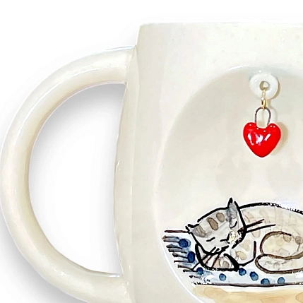 Кружка ручной работы НАДО ЖЕ Спящий котик с подвеской сердечком, керамика, 300 мл, фото 2.