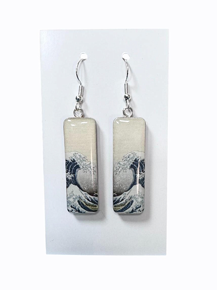 Серьги с картиной «Большая волна в Канагаве», дерево с эпоксидной смолой, фото 1.
