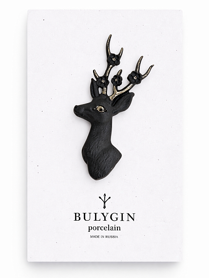 Брошь ручной работы Bulygin «Олень», фарфор, чёрно-серебристая, фото 1.