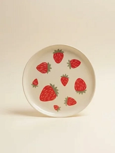 Тарелка ручной работы Малёма с росписью Клубника, коричневая, керамика, 21 см