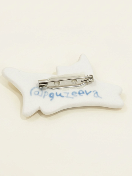 Брошь ручной работы Полина Гузеева «Котик со звёздами», синяя, фарфор, фото 3.