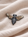 Брошь ручной работы Bulygin «Пчела», фарфор, чёрно-серебристая, превью фото 2