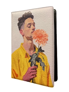 Обложка на паспорт DARI DARI «Молодой мужчина в желтой рубашке с цветком», искусственная кожа