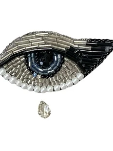 Брошь ручной работы «Eye» со слезой, бисер