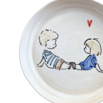 Тарелка ручной работы НАДО ЖЕ с бортиком Мальчик с девочкой, керамика, 13-14 см, фото 2.