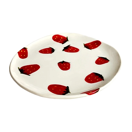 Блюдце круглое ручной работы Клубнички, керамика, 17 см, фото 2.