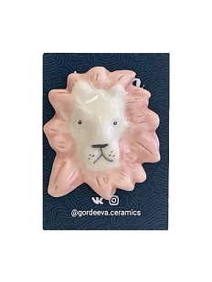 Брошь ручной работы Мария Гордеева «Лев», розовая, керамика