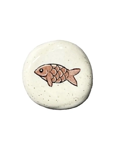 Брошь ручной работы Керемет «Розовая рыбка», керамика, круглая