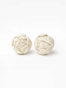 Серьги-гвоздики «Пион», полимерная глина, белые