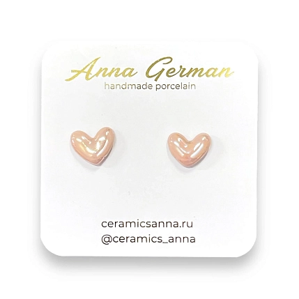 Серёжки-гвоздики Анна Герман Сердечки, фарфор, розовые перламутровые, фото 1.