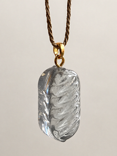 Подвеска ручной работы Счастливые истории «Карамелька» на коричневой ленточке, полимерная глина