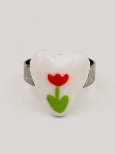 Кольцо ручной работы Радость Рядом «Маленькое сердце с красным тюльпаном», белое, полимерная глина, незамкнутое