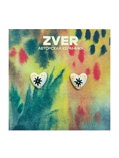 Серьги-гвоздики Звер ручной работы «Сердечко с чёрным цветком», белый, керамика