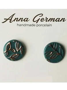 Серьги-гвоздики Анна Герман с позолоченным оттиском трав, фарфор