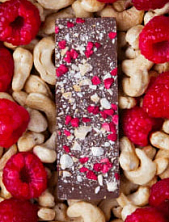 Шоколад Молочный с дробленным кешью и малиной 27 г