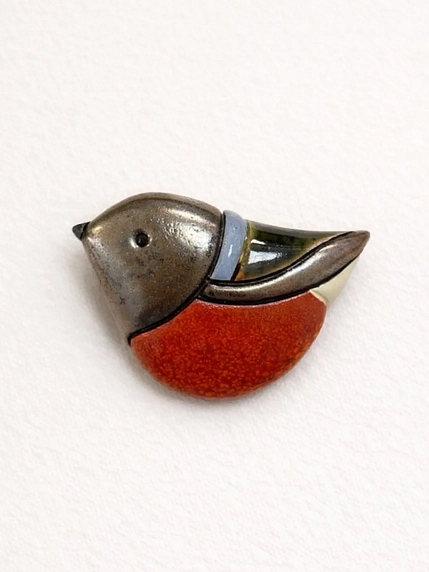 Брошь ручной работы Екатерина Юдо «Снегирь», красная, керамика, фото 1.